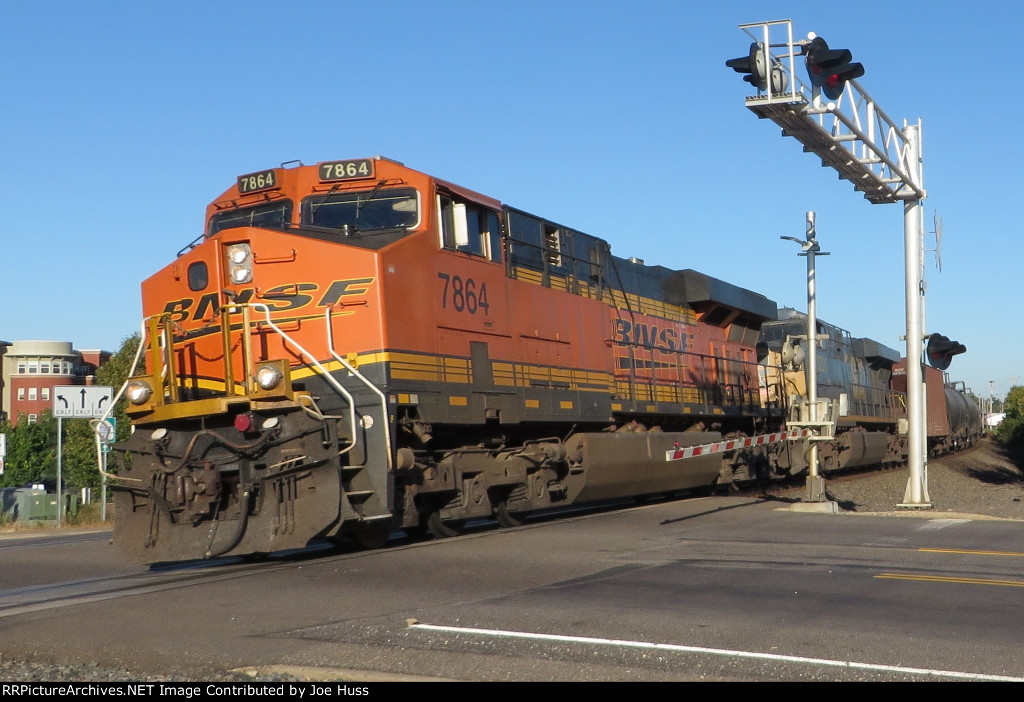 BNSF 7864 East